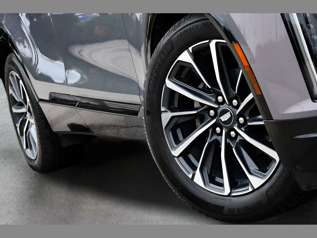 Used 2024 Cadillac Lyriq Sport AWD/4WD image 11