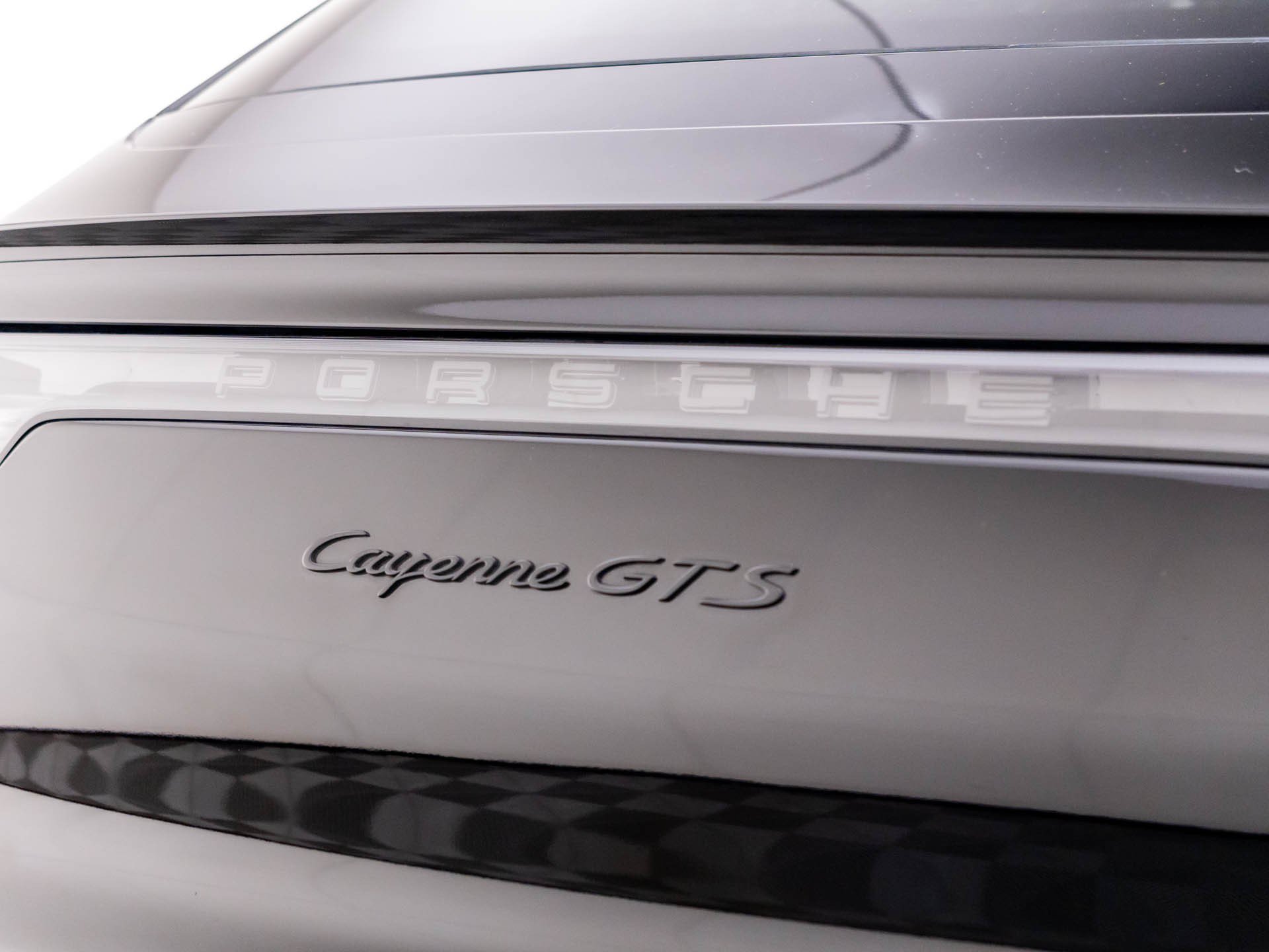 Certified 2022 Porsche Cayenne GTS AWD/4WD image 37
