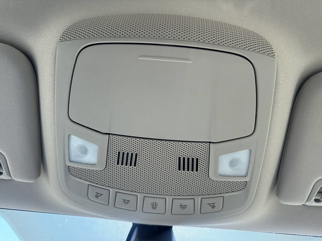 Used 2020 Ford Fusion SE AWD/4WD image 27