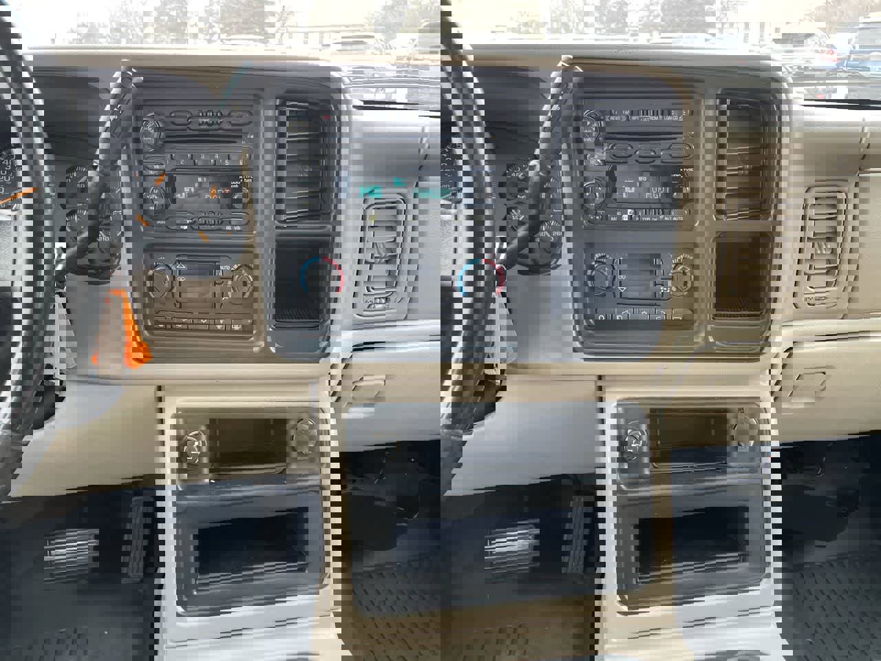 Used 2005 Chevrolet Suburban LT w/ Preferred Equipment Group image 13