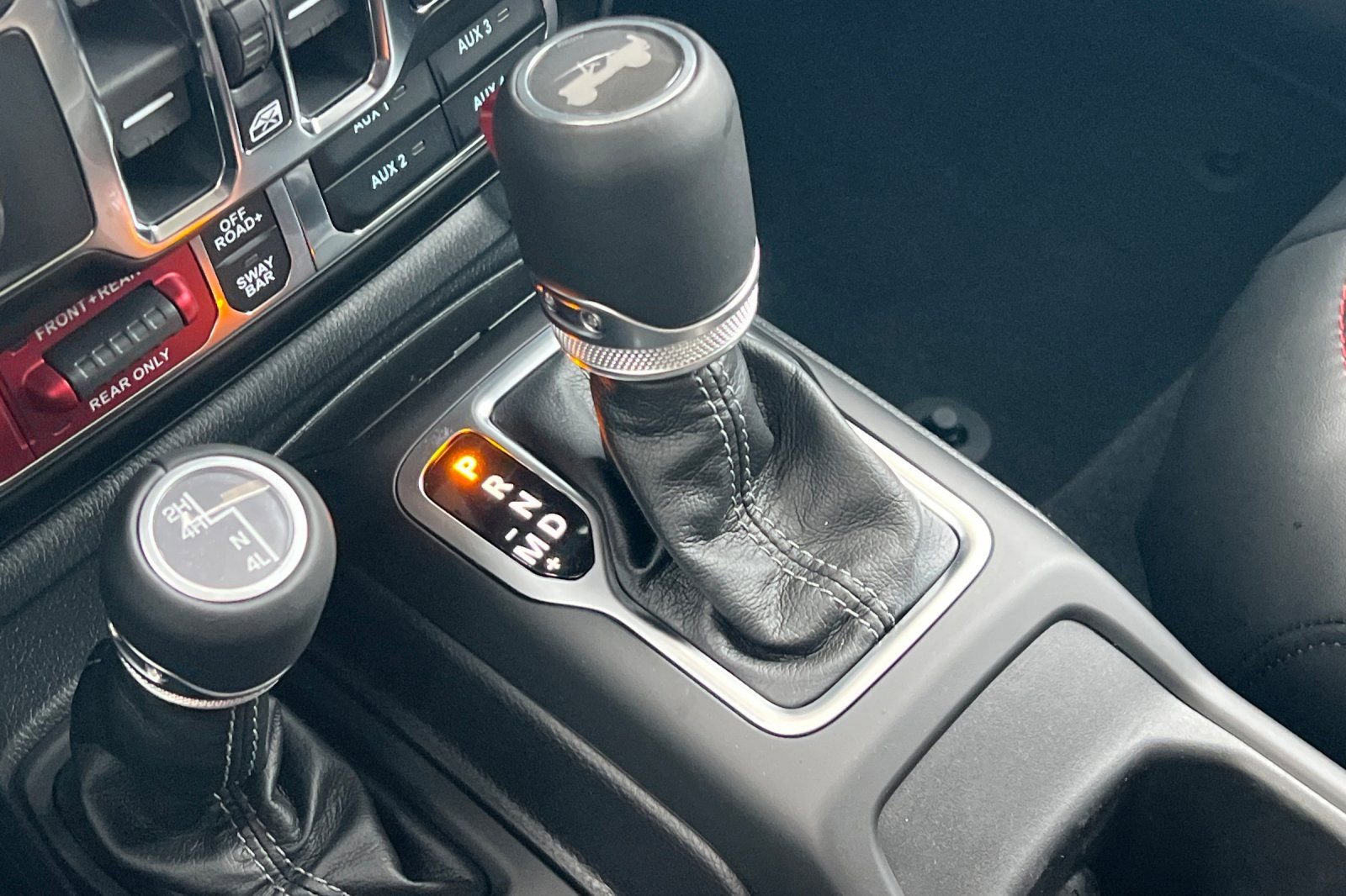 New 2026 Jeep Wrangler Unlimited Rubicon w/ Dual Top Group image 21