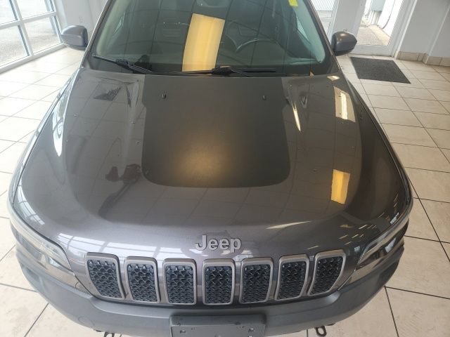 Used 2021 Jeep Cherokee Trailhawk w/ Sun, Sound & Nav Group AWD/4WD image 3