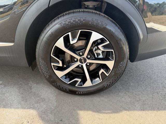 Used 2025 Kia Sportage EX FWD image 8