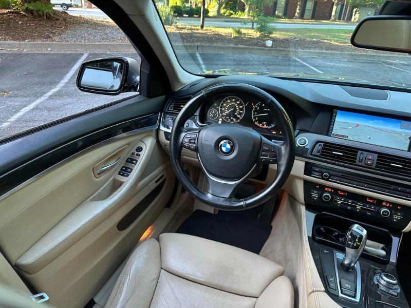 Used 2011 BMW 535i xDrive Sedan AWD/4WD image 35