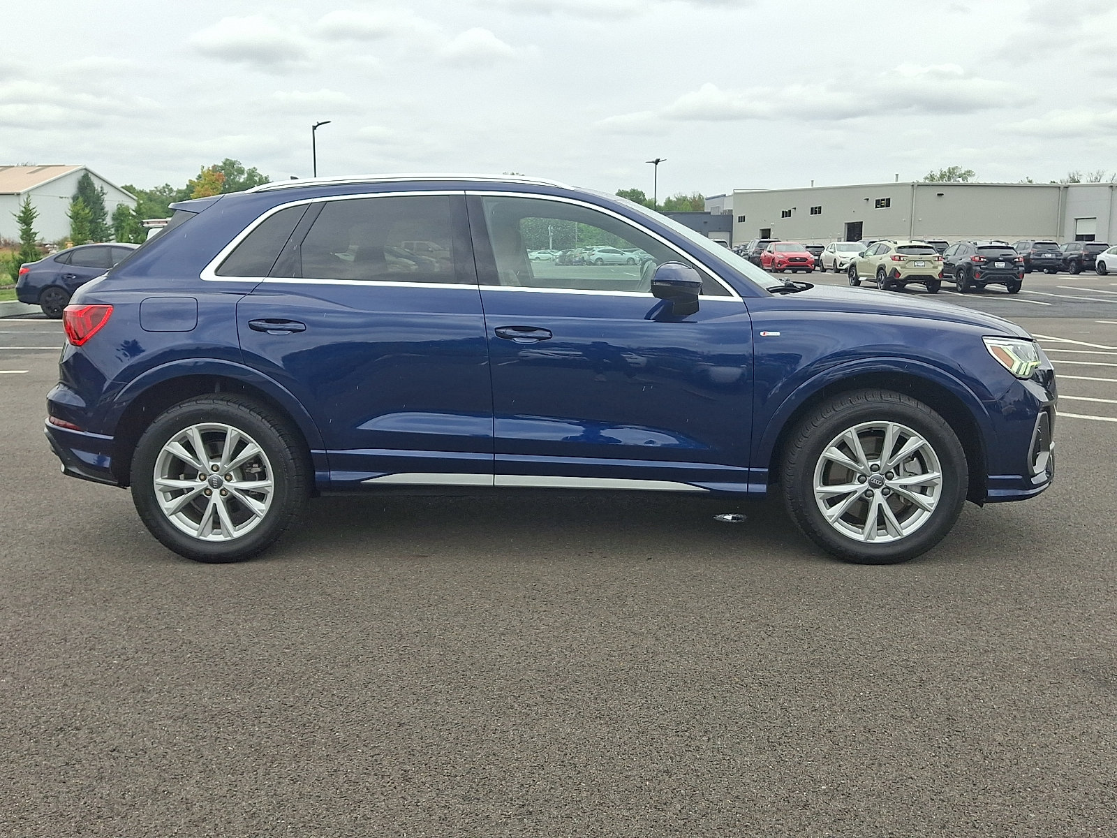 Used 2021 Audi Q3 2.0T Premium Plus w/ Premium Plus Package AWD/4WD image 8