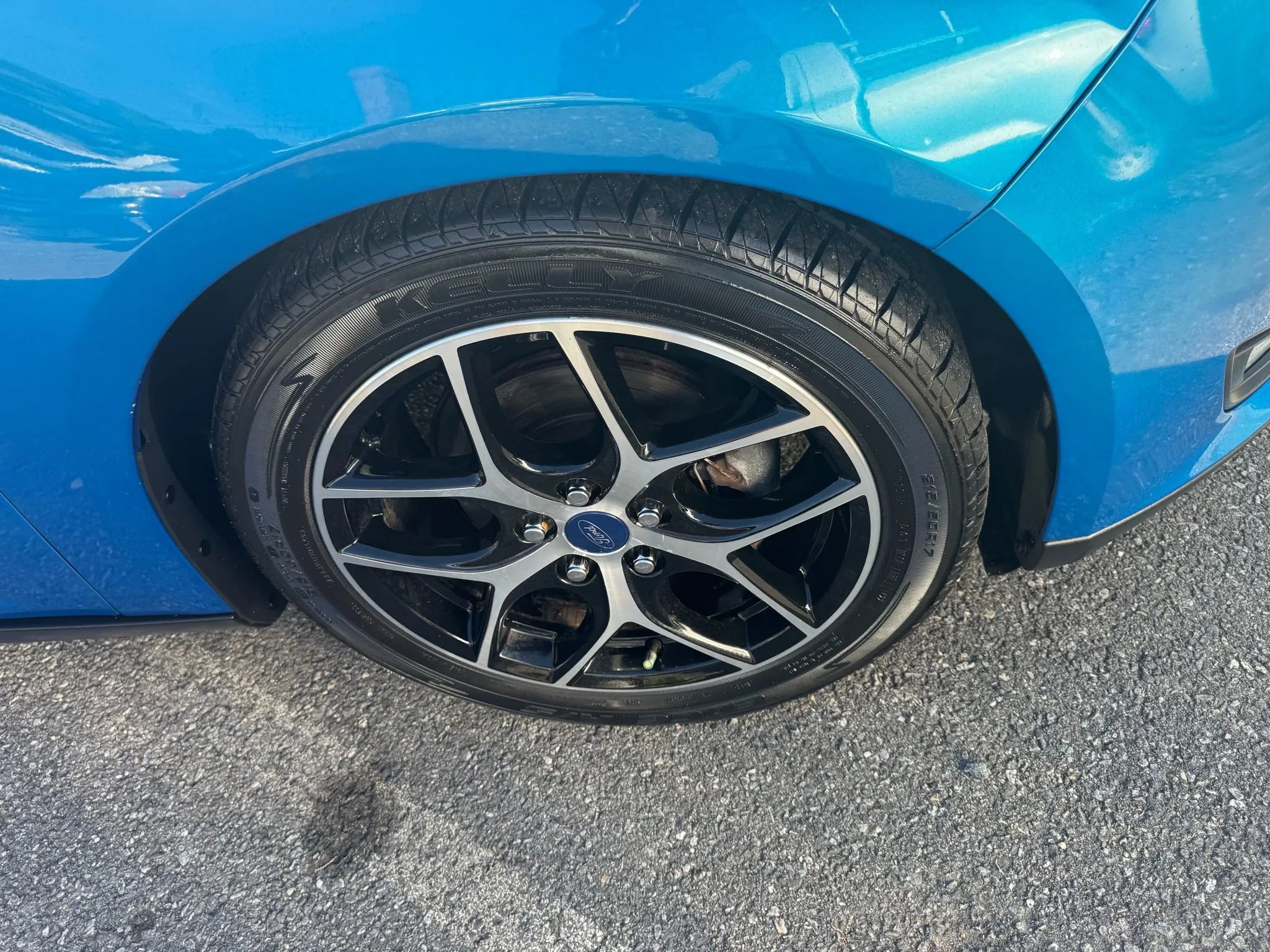 Used 2017 Ford Focus SEL image 16