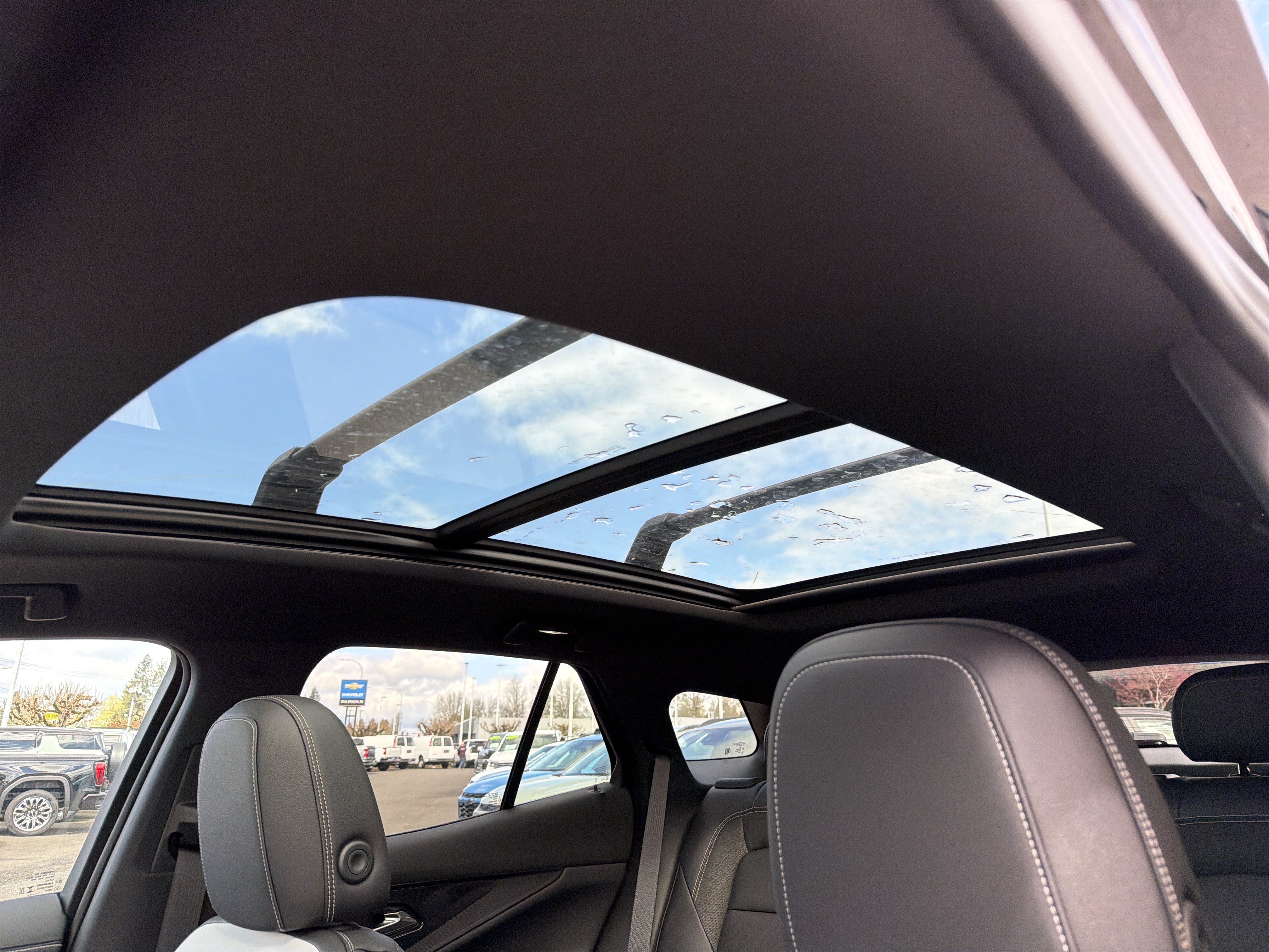 New 2026 Chevrolet Blazer EV LT w/ LPO, Blackout Package AWD/4WD image 18