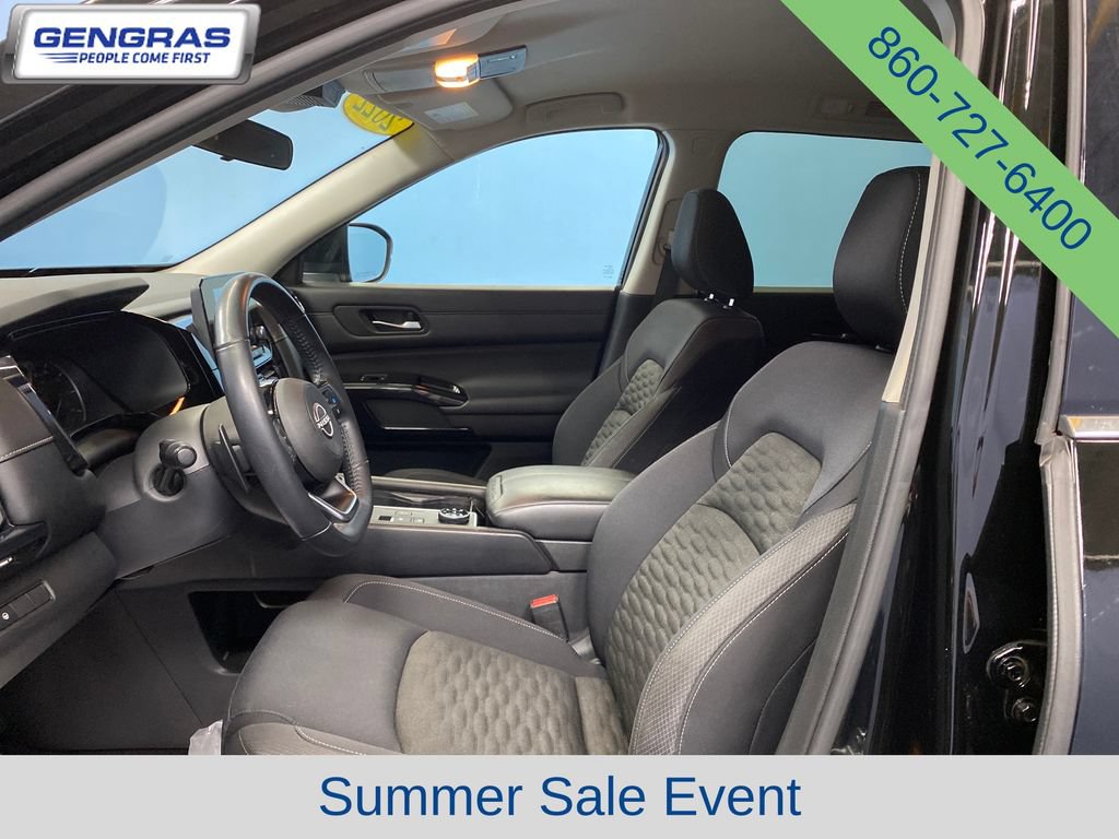 Used 2022 Nissan Pathfinder SV AWD/4WD image 10