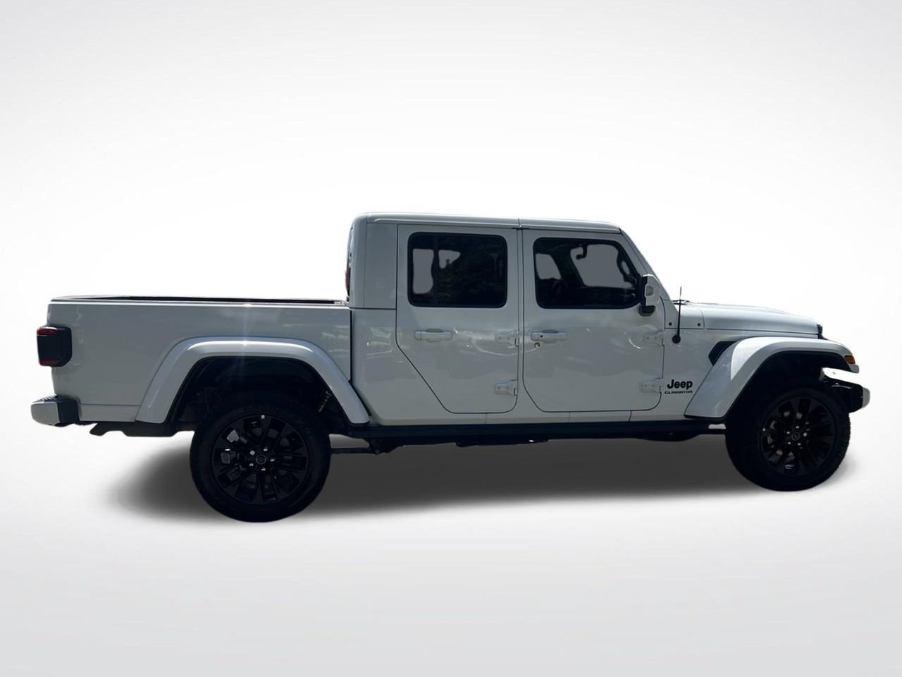Used 2022 Jeep Gladiator Overland AWD/4WD image 6