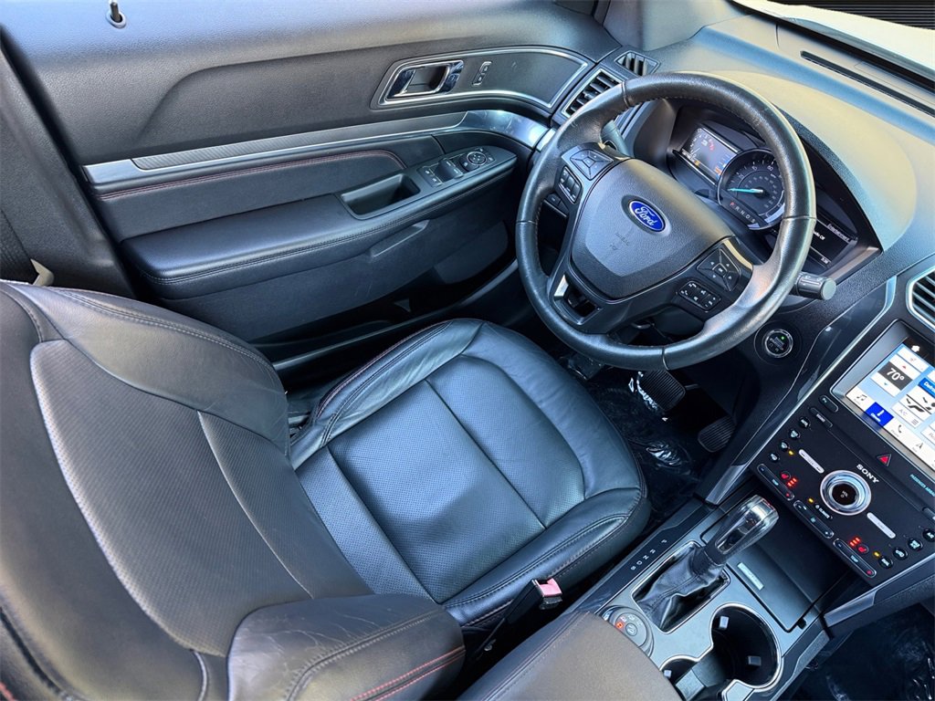 Used 2019 Ford Explorer Sport image 15