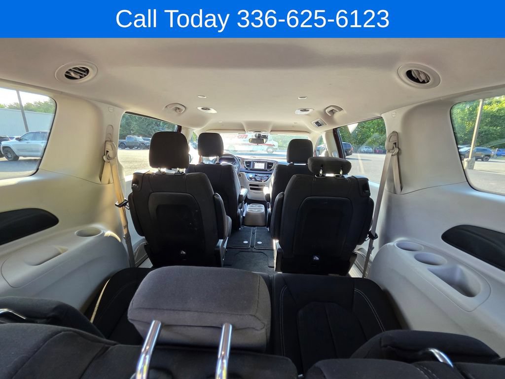 Used 2023 Chrysler Voyager LX FWD image 32