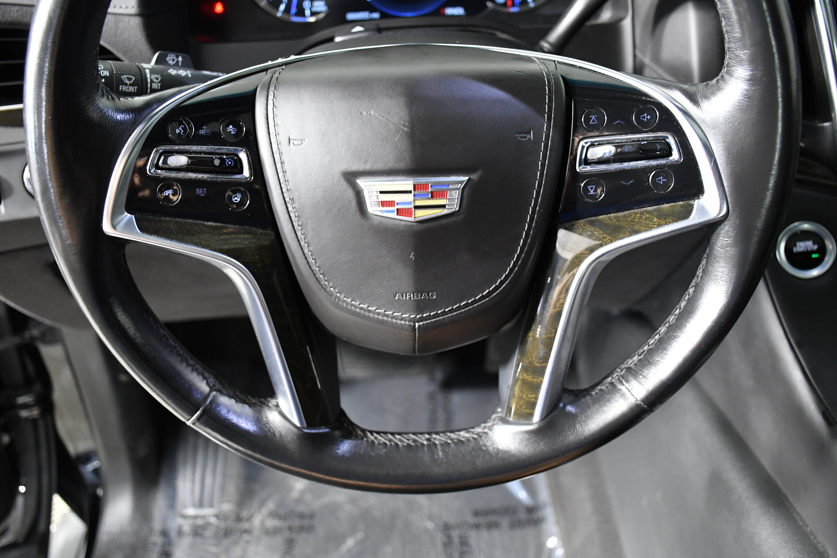 Used 2017 Cadillac Escalade ESV Platinum image 10