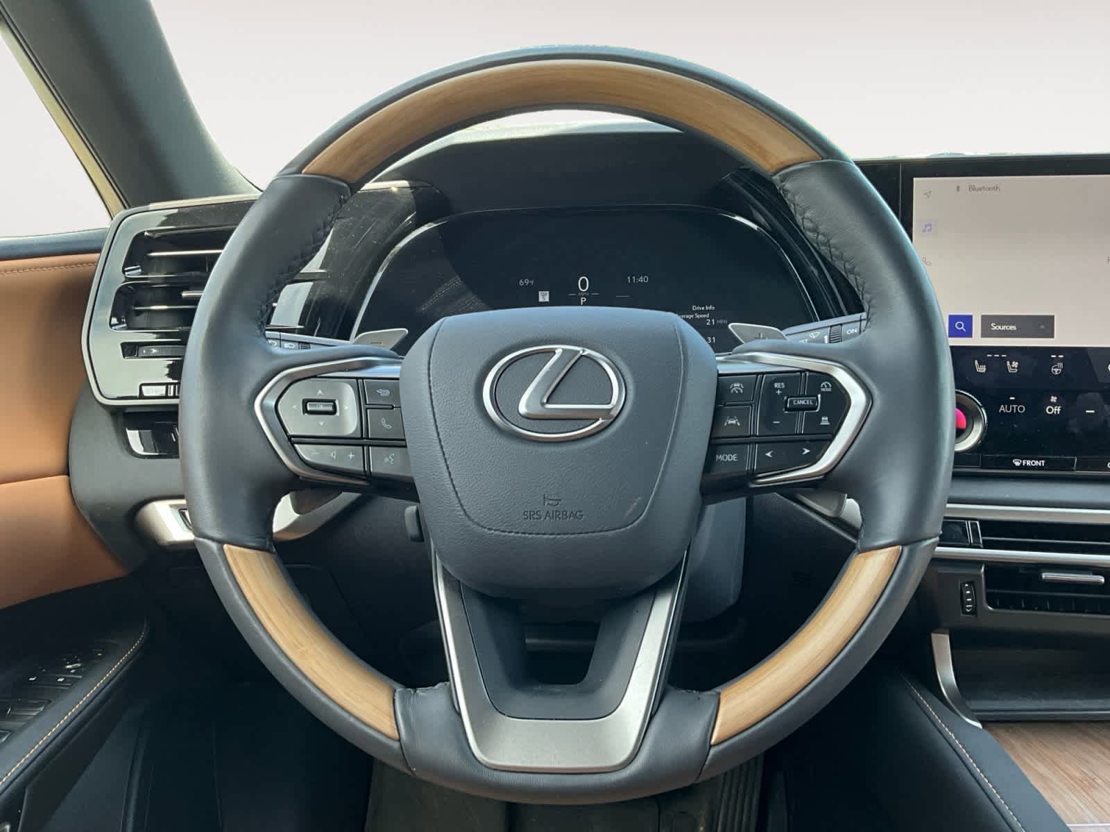 Used 2025 Lexus RX 350 Premium w/ Convenience Package AWD/4WD image 13