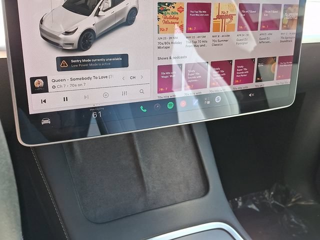 Used 2021 Tesla Model Y Long Range AWD/4WD image 16