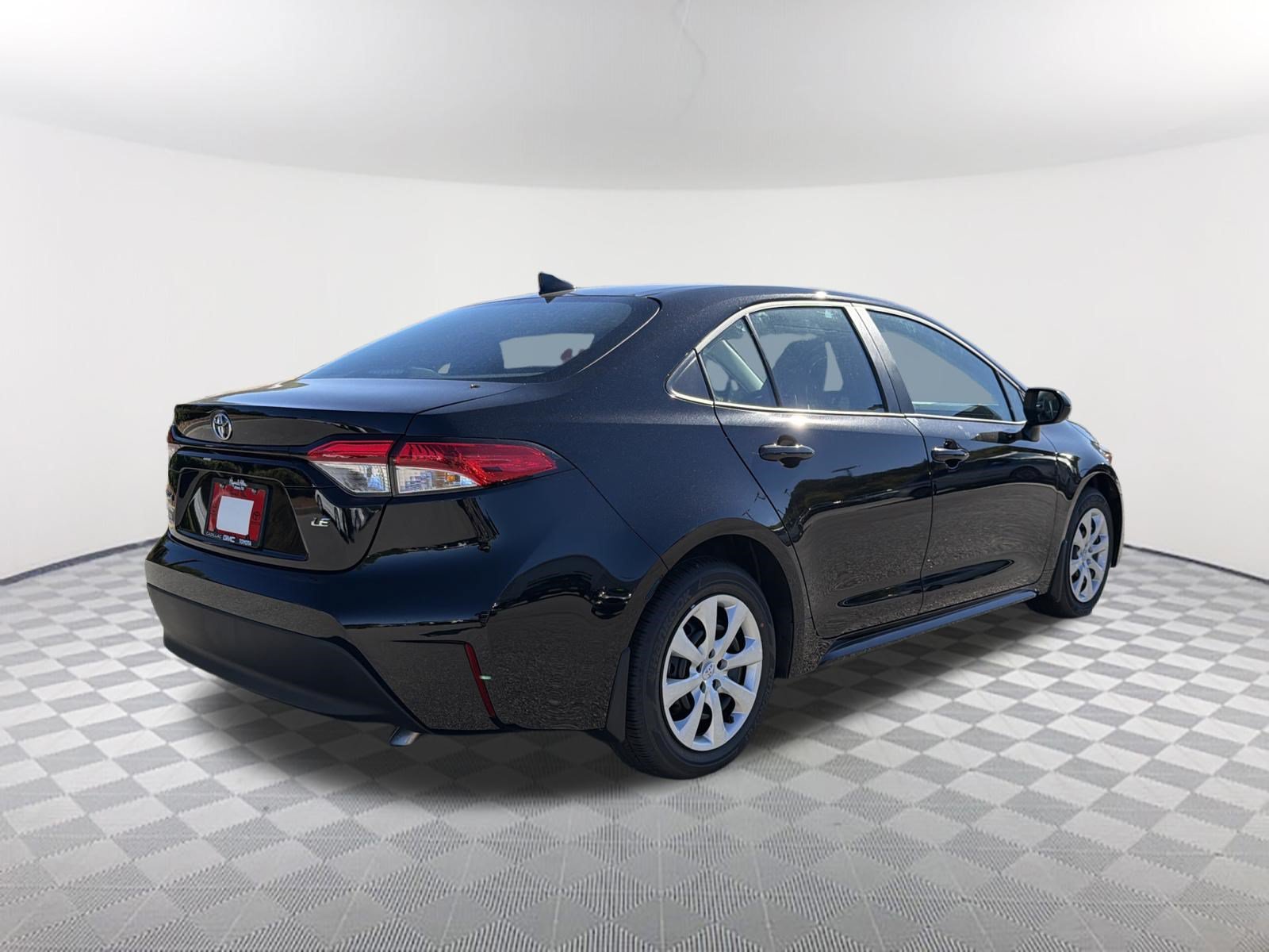 New 2027 Toyota Corolla LE FWD image 7