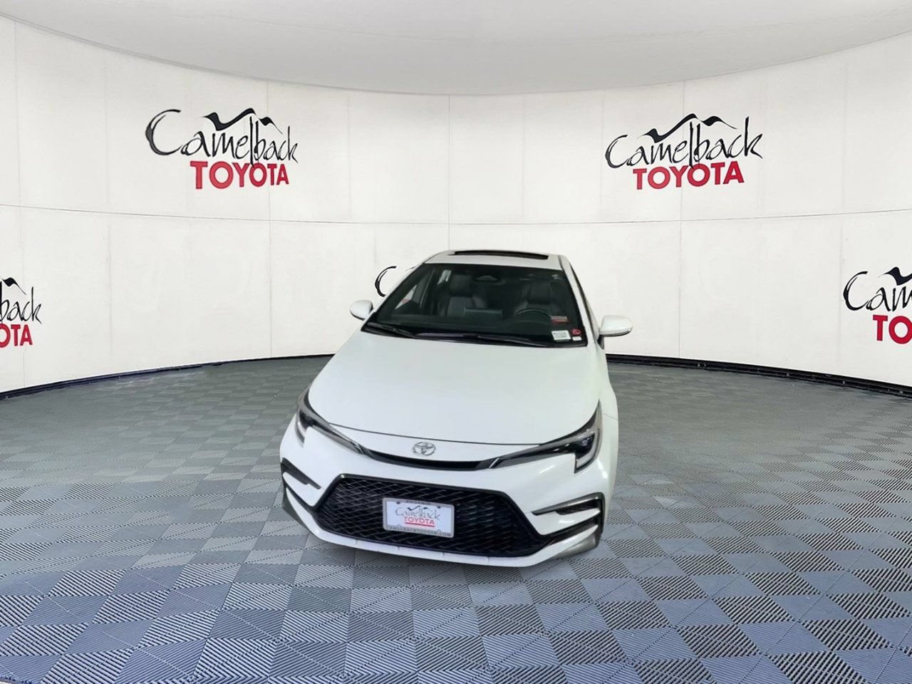 Used 2024 Toyota Corolla XSE FWD image 6