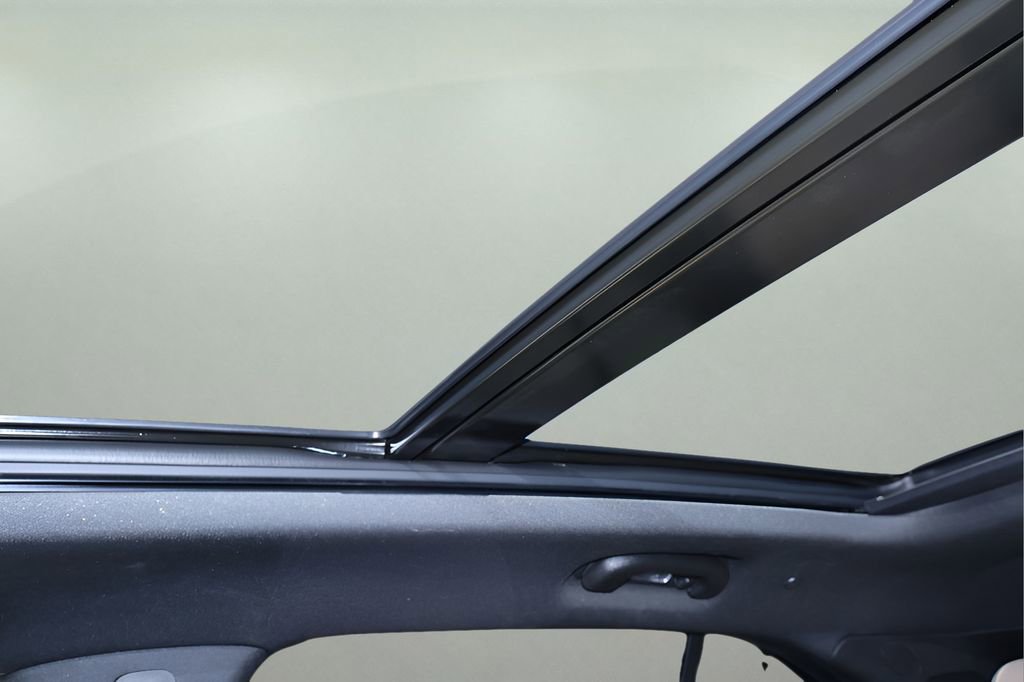 Certified 2024 Cadillac XT4 Premium Luxury w/ Active Safety Package image 30