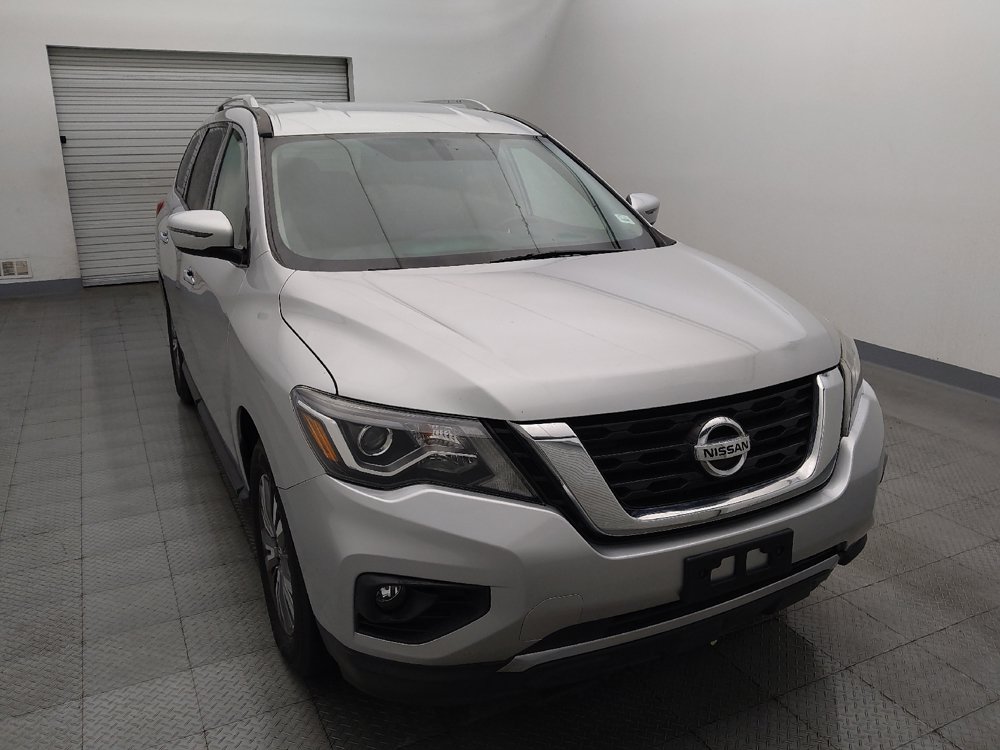 Used 2019 Nissan Pathfinder SV FWD image 14