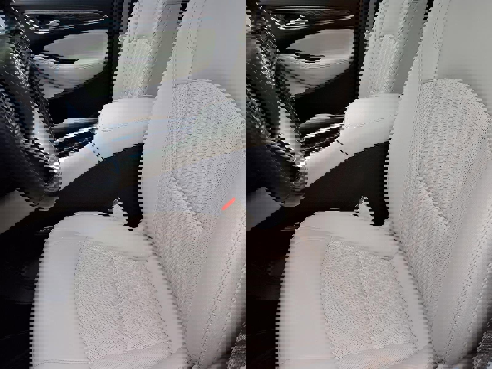 Used 2022 Buick Enclave Avenir w/ Trailering Package, 5000 lbs. image 3