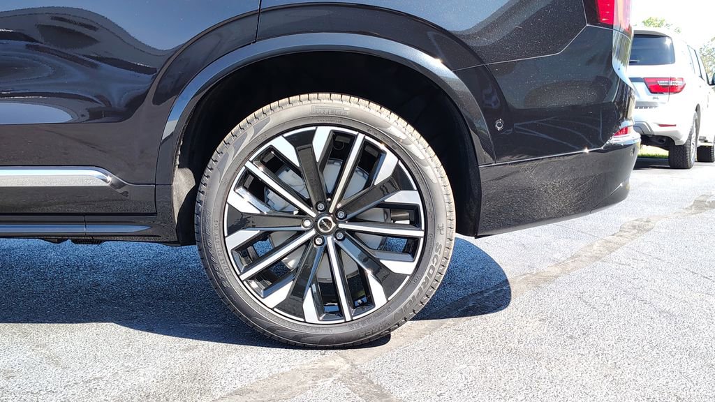New 2026 Volvo XC90 B6 Plus w/ Protection Package Premier AWD/4WD image 31