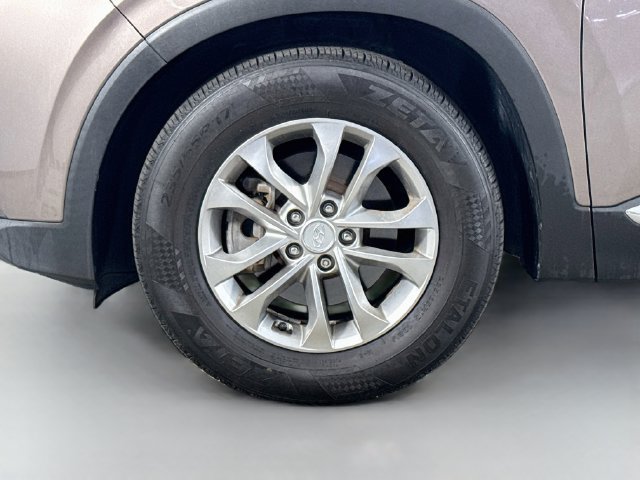 Used 2020 Hyundai Santa Fe SEL w/ Cargo Package FWD image 37