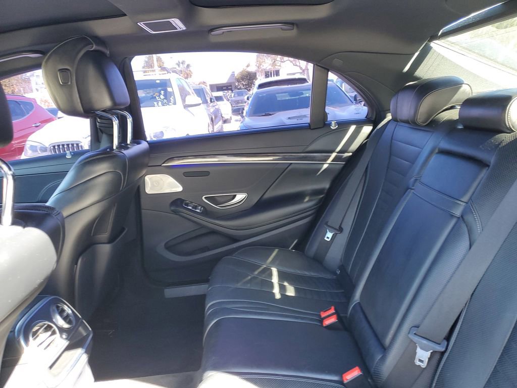Used 2020 Mercedes-Benz S 560 Sedan image 11