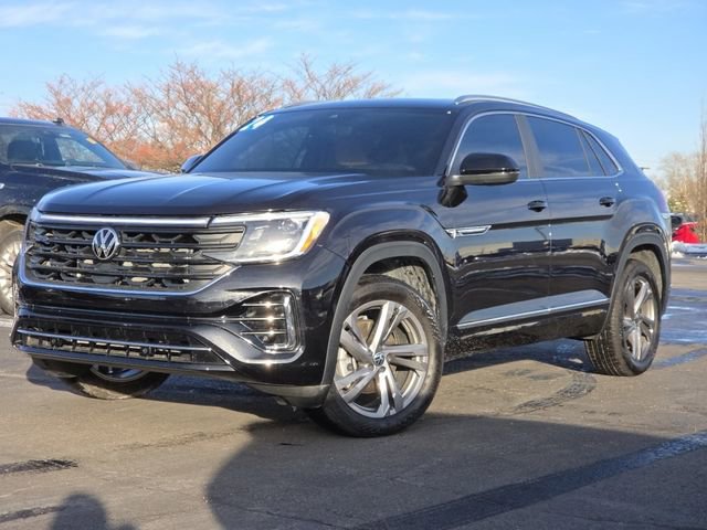Used 2024 Volkswagen Atlas Cross Sport SEL R-Line image 2
