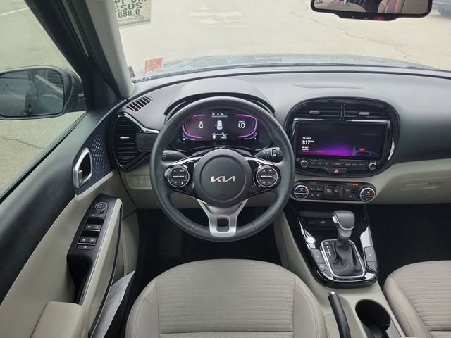 Used 2023 Kia Soul EX FWD image 13