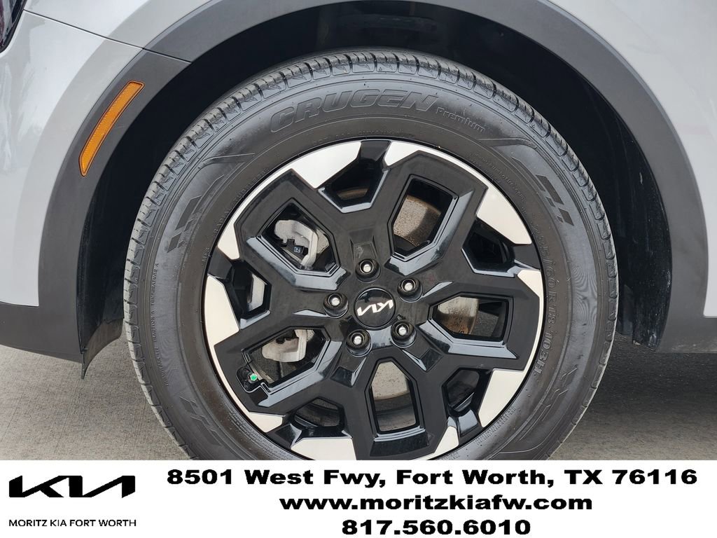 Certified 2025 Kia Sorento S FWD image 9