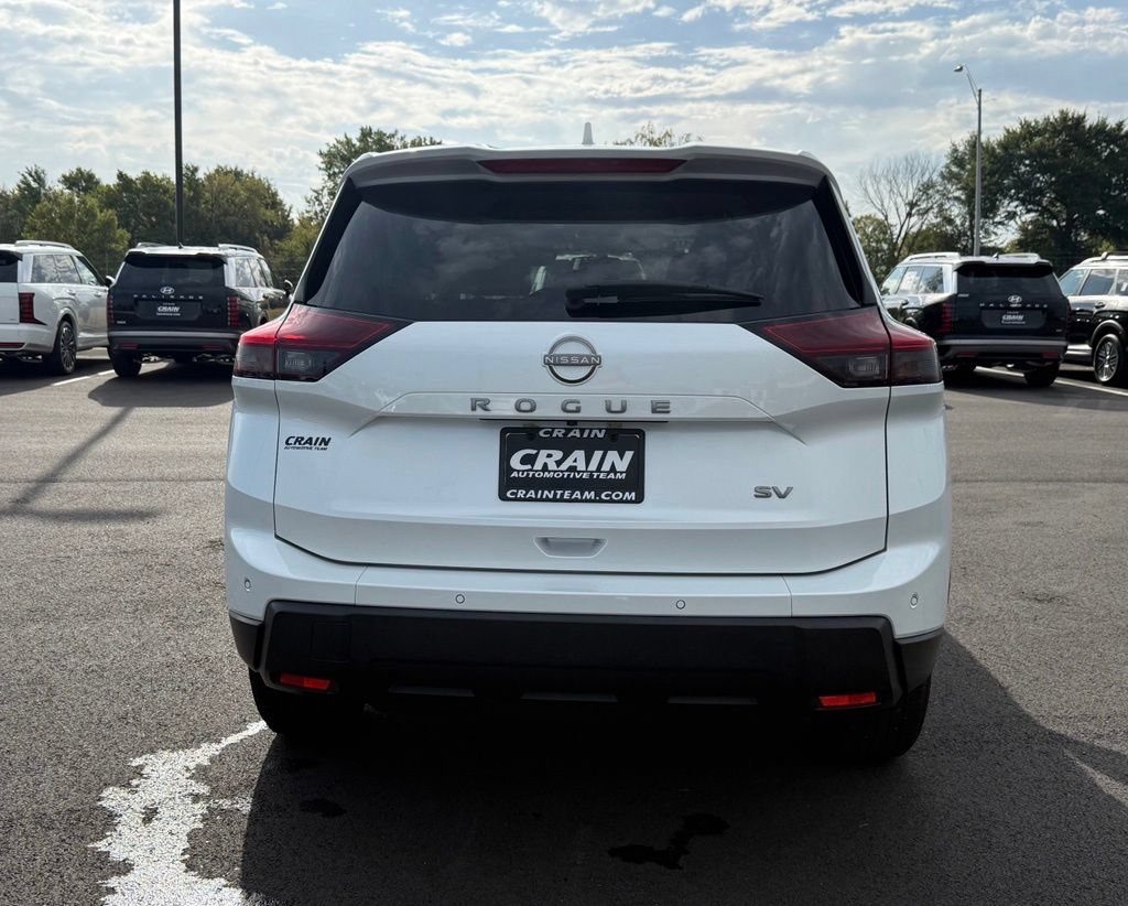 Used 2024 Nissan Rogue SV FWD image 6