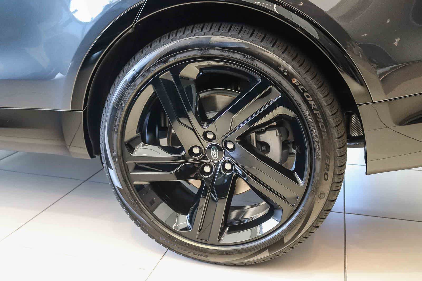New 2026 Land Rover Discovery Dynamic SE AWD/4WD image 6