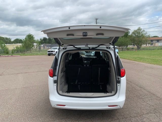 Used 2023 Chrysler Voyager LX FWD image 26