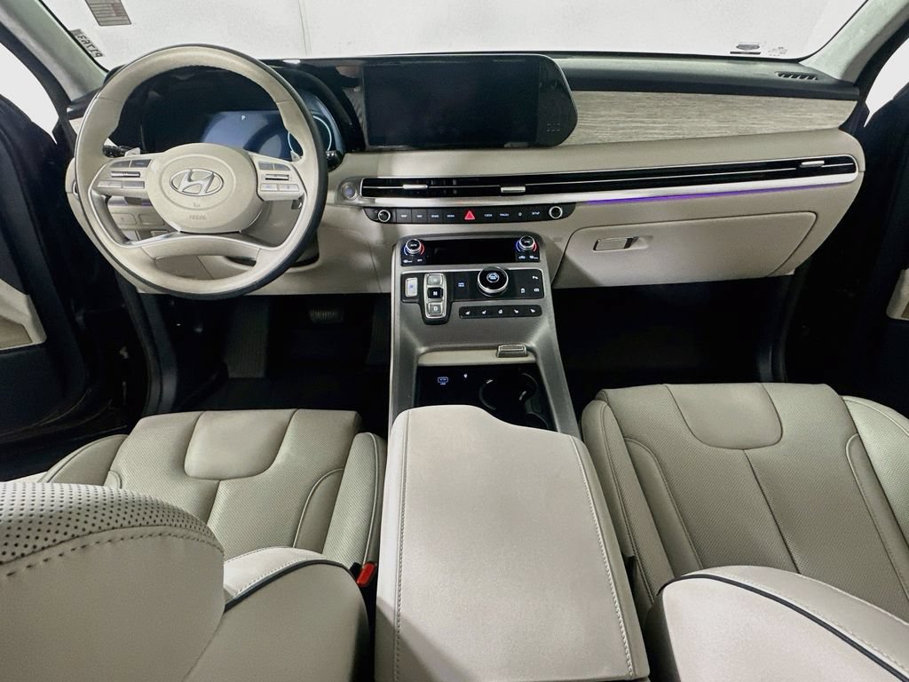 Used 2025 Hyundai Palisade Calligraphy FWD image 17