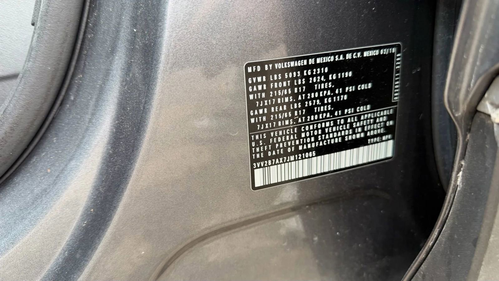 Used 2018 Volkswagen Tiguan SE w/ Panoramic Sunroof Package image 46