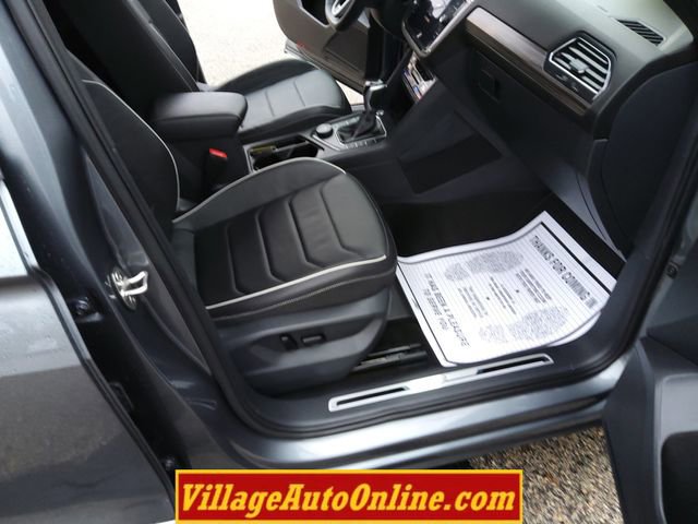 Used 2023 Volkswagen Tiguan SEL R-Line image 33
