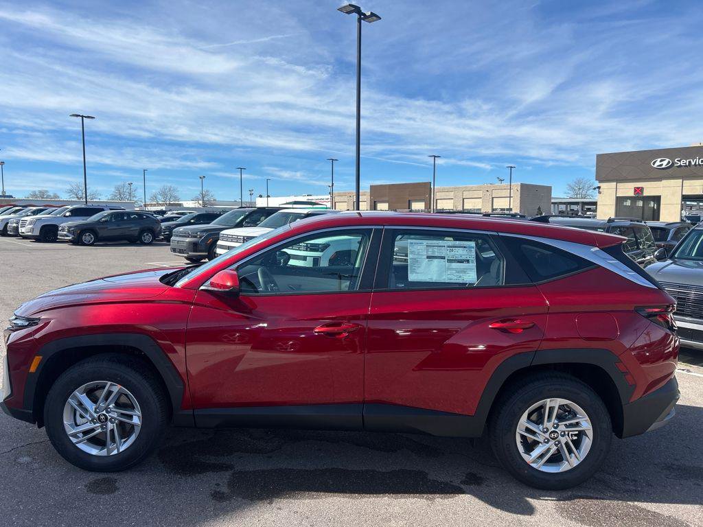 New 2026 Hyundai Tucson SE image 8