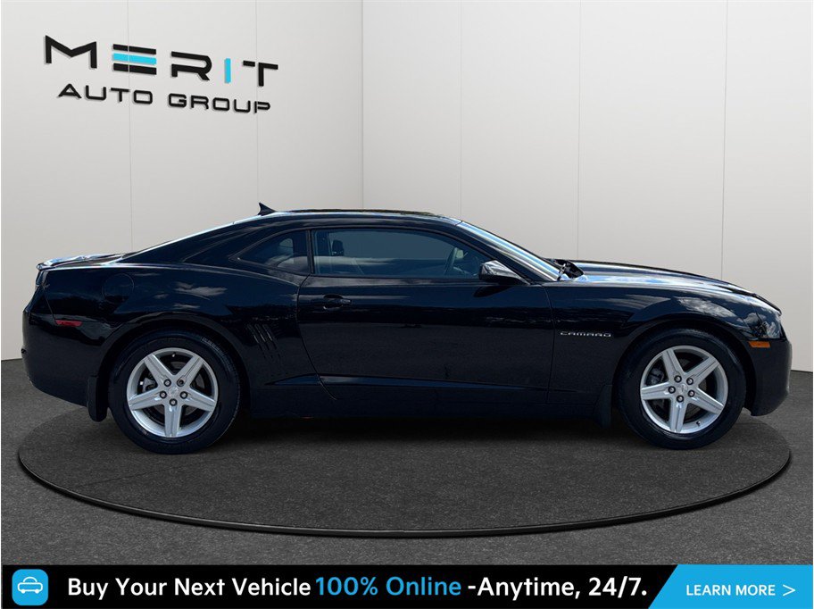 Used 2013 Chevrolet Camaro LS RWD image 10