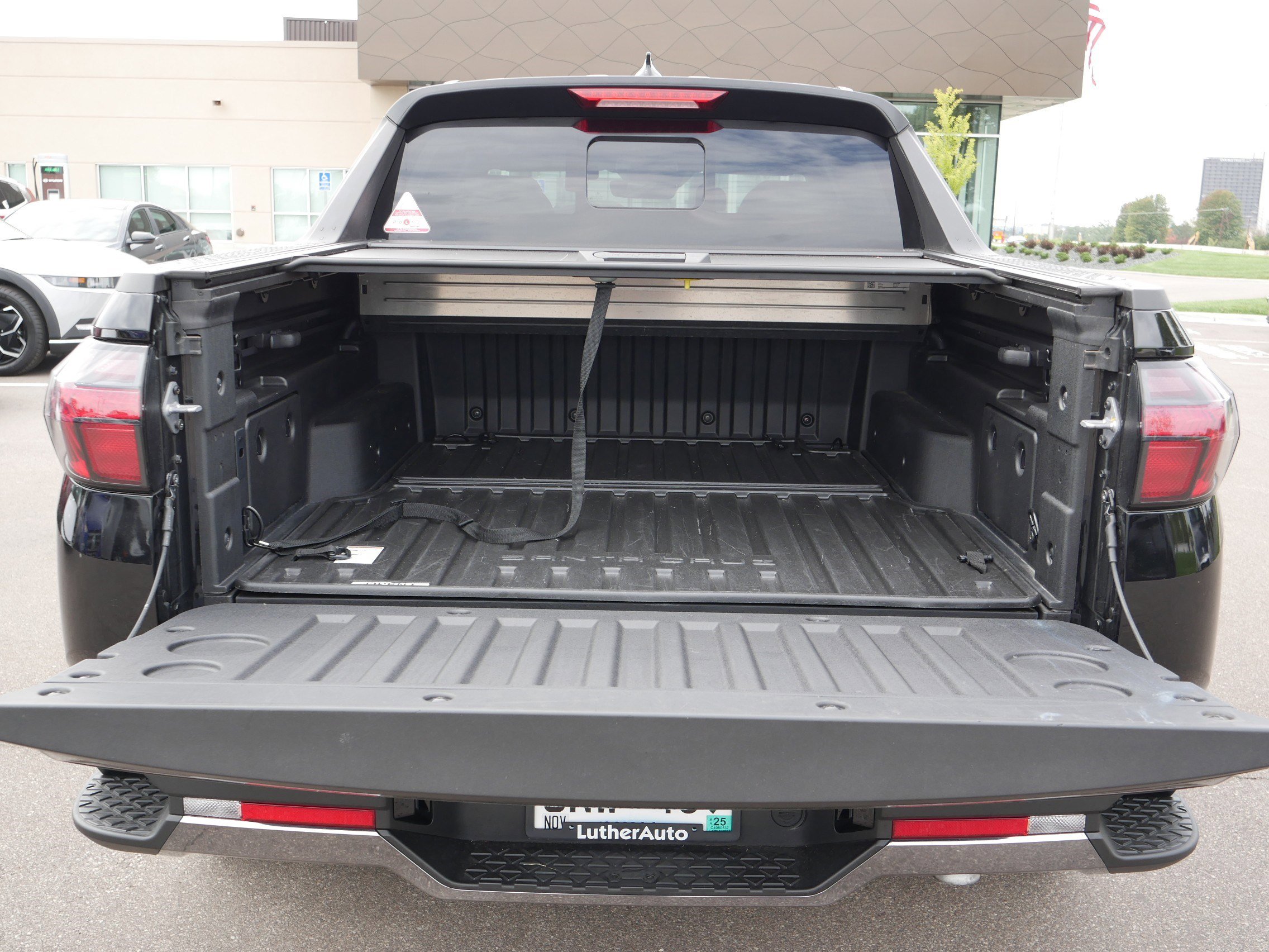 Used 2025 Hyundai Santa Cruz Limited image 18