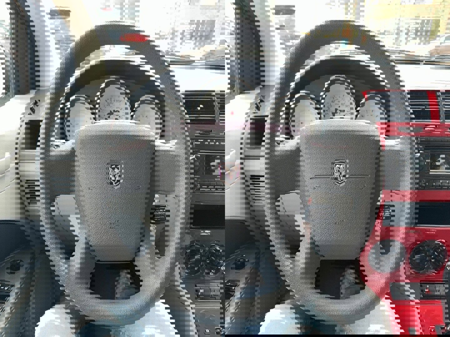 Used 2007 Dodge Caliber SXT image 11