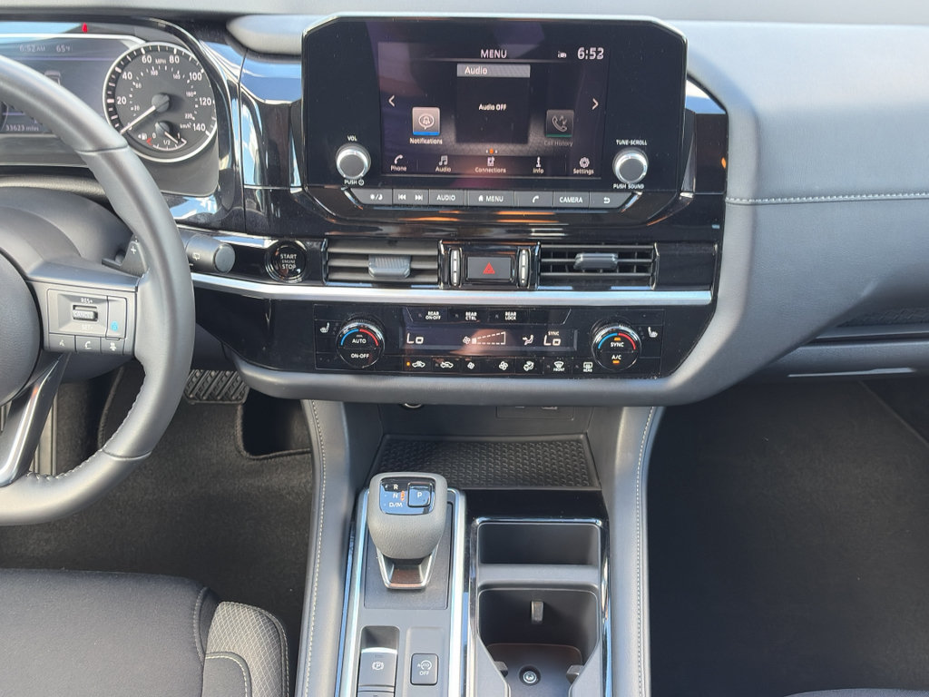 Used 2025 Nissan Pathfinder SV AWD/4WD image 31
