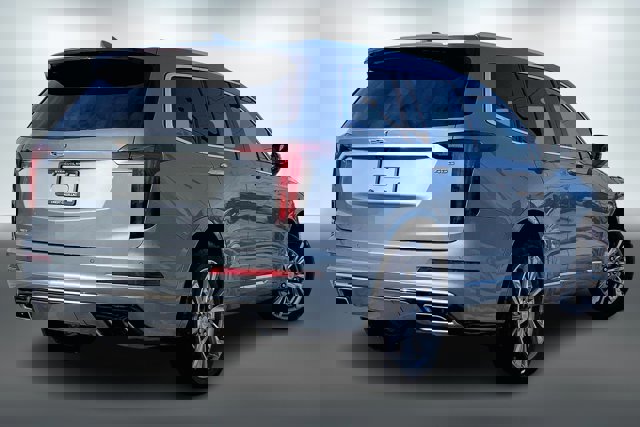 Used 2025 Cadillac XT6 Premium Luxury image 13