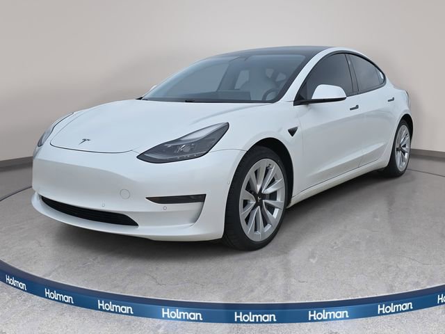 Used 2021 Tesla Model 3 Standard Range Plus image 1