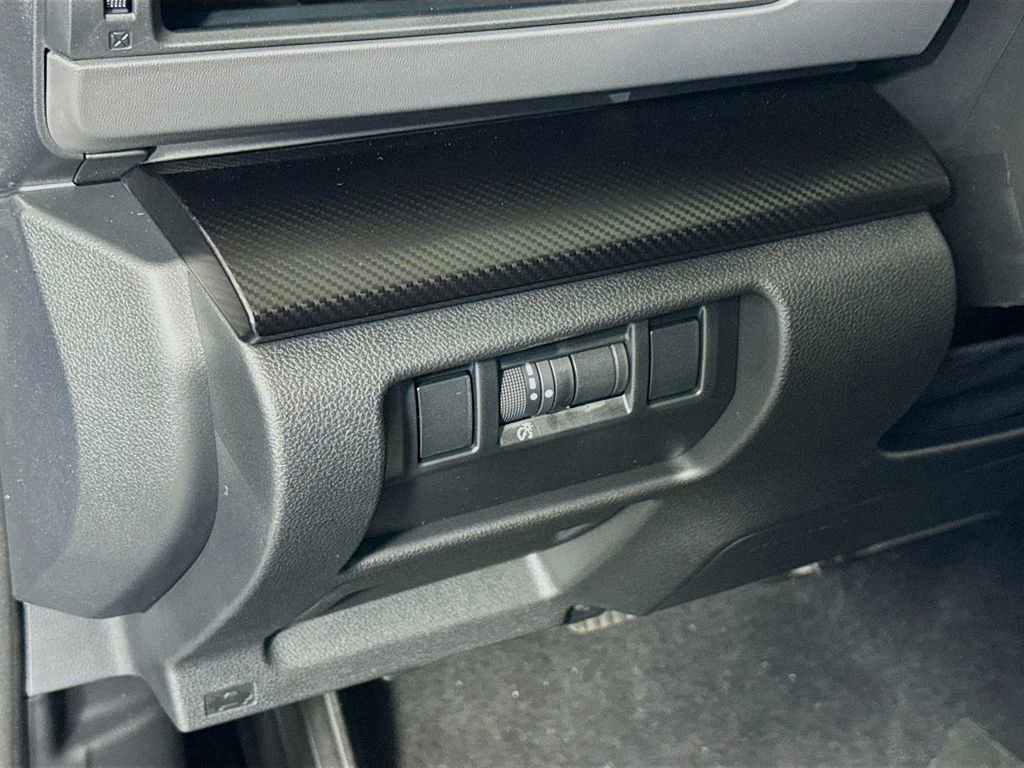 Used 2025 Subaru Crosstrek 2.0i Premium image 10