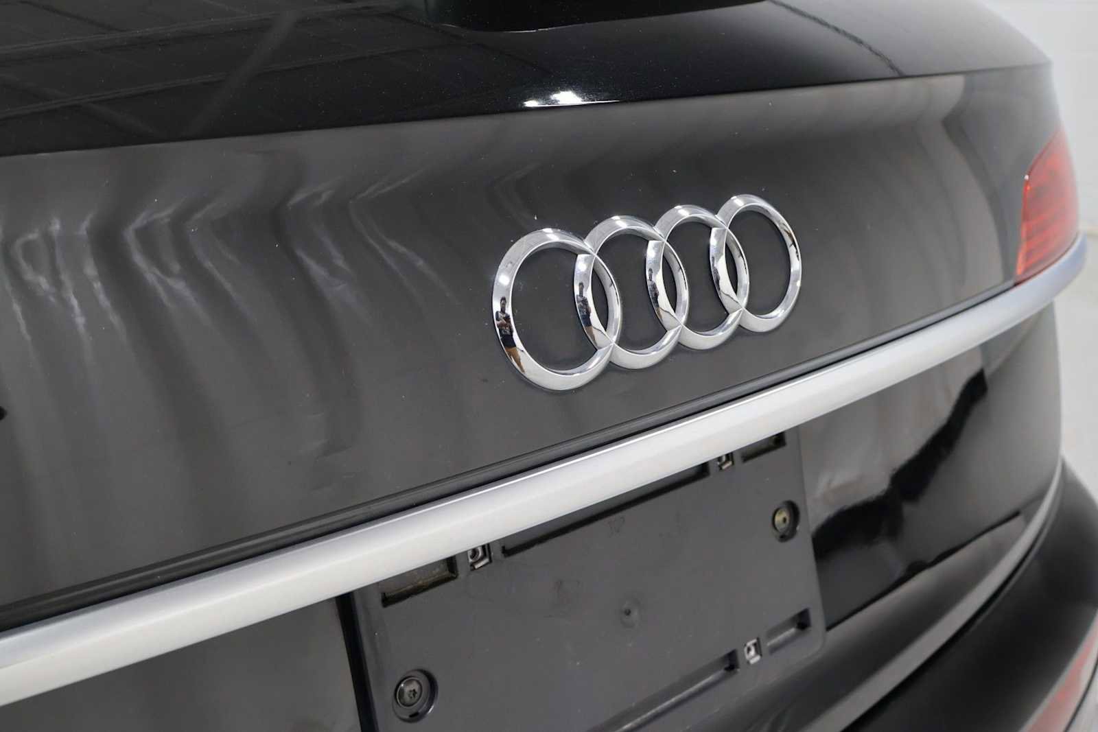 Used 2023 Audi SQ5 Prestige w/ Prestige Package AWD/4WD image 8