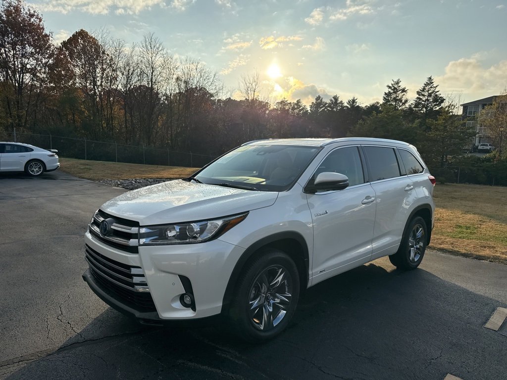 Used 2019 Toyota Highlander Limited image 1