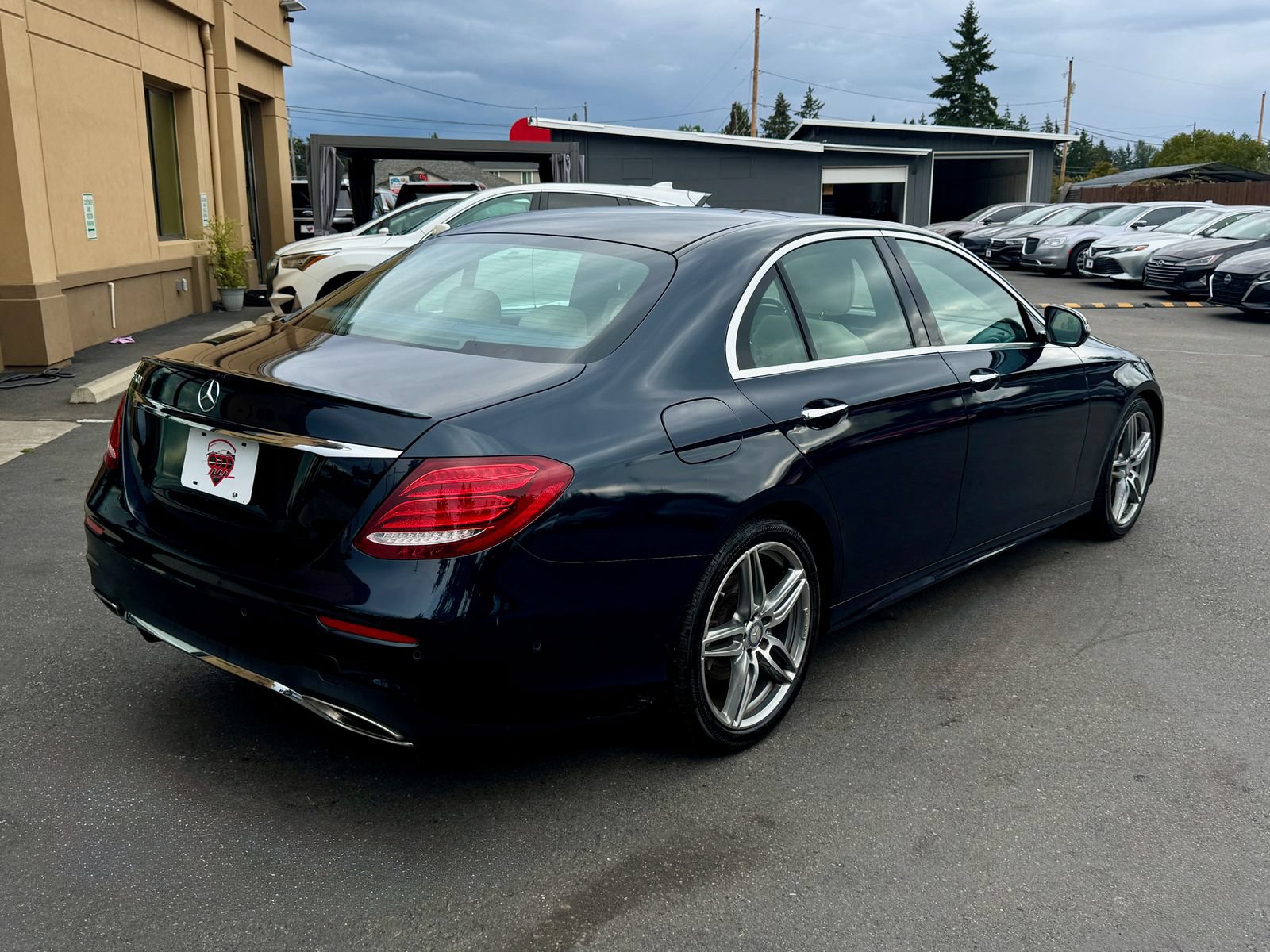 Used 2017 Mercedes-Benz E 300 image 7