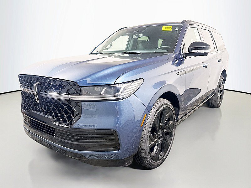 New 2027 Lincoln Navigator Reserve w/ Jet Appearance Package AWD/4WD image 3