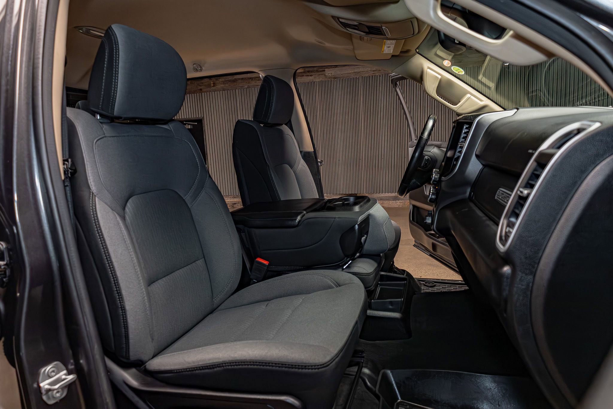 Used 2020 RAM 1500 Big Horn image 24