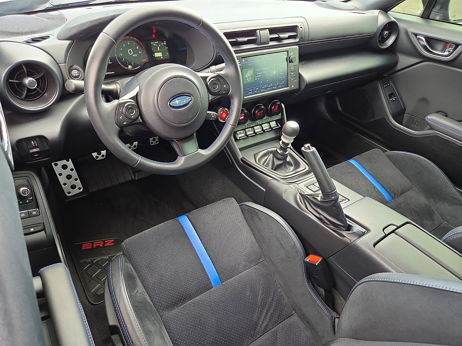 Used 2025 Subaru BRZ tS RWD image 11
