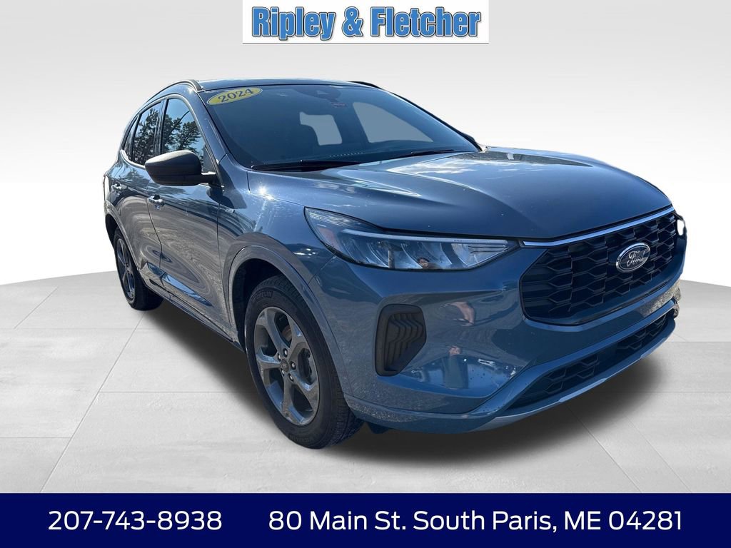 Used 2024 Ford Escape ST-Line w/ Tech Pack #1 AWD/4WD image 3